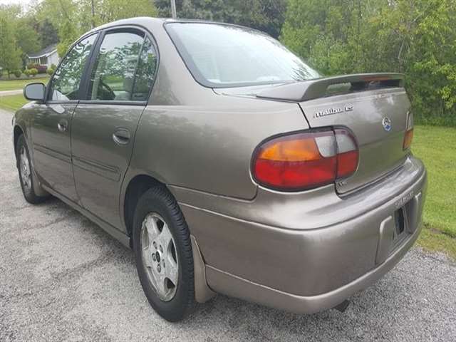 Chevrolet Malibu 2002 photo 4